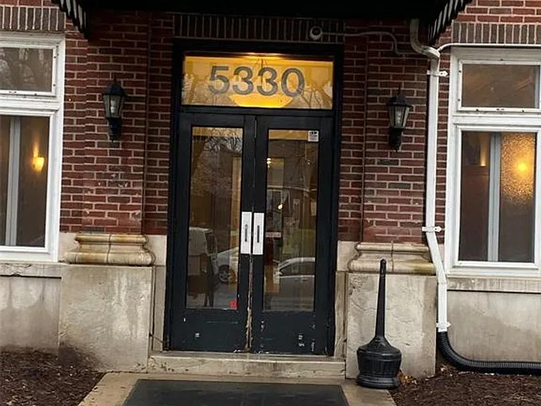 5330 Pershing Ave #606 — Photo 2