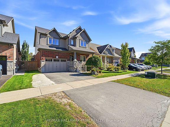2nd image of 61 Carleton Trl