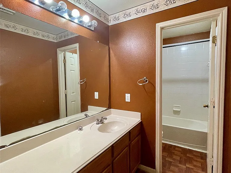 21142 Field House Ct — Photo 23