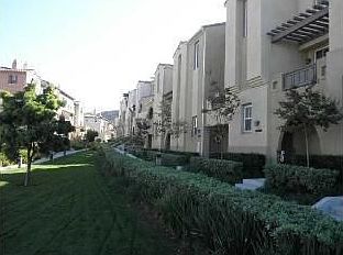 3rd image of 601 Kellogg St