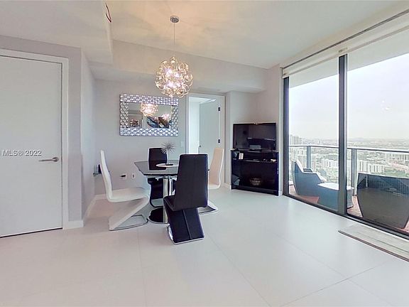 5th image of 501 NE 31st St #3909