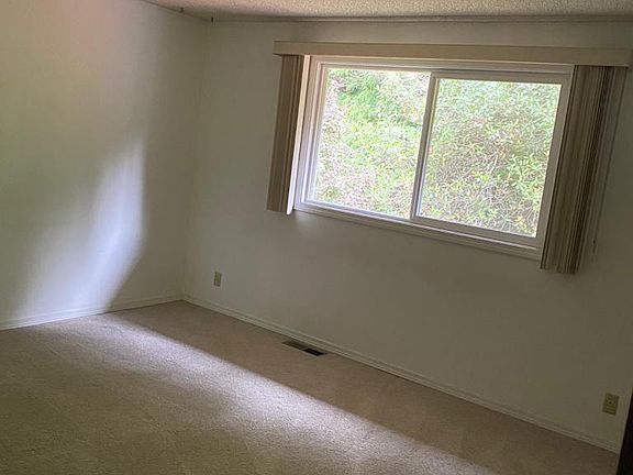 5th image of 11706 NE 144th Pl