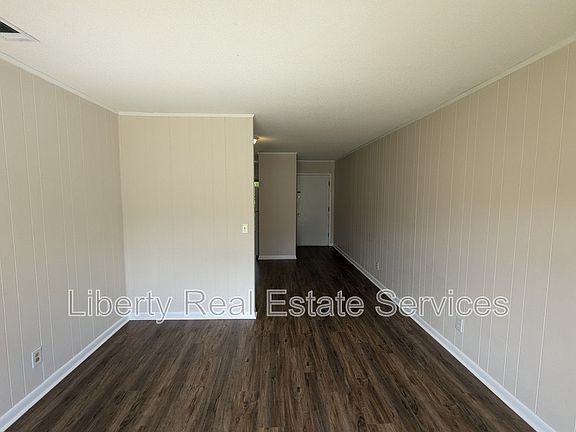 5th image of 979 Live Oak Dr
