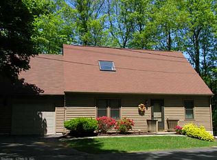 2 Copper Ridge Cir, Guilford, CT 06437