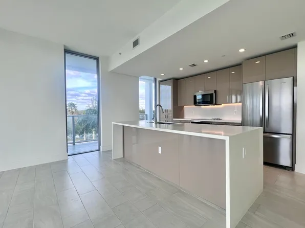 2000 Metropica Way #1601, Fort Lauderdale, FL 33323