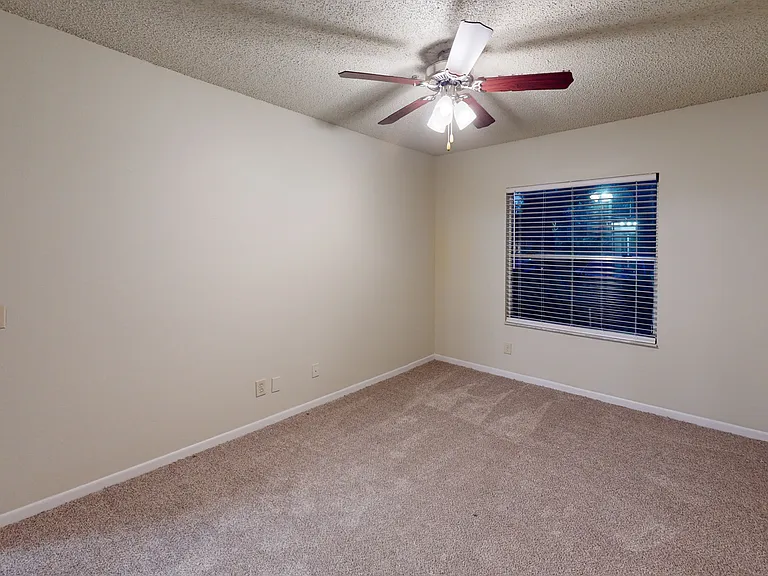 Alafaya Woods — Photo 95