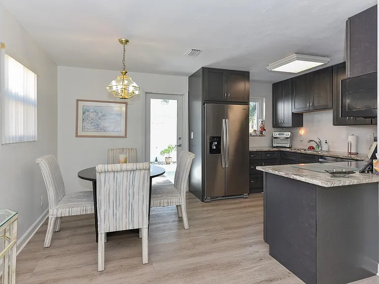 727 Bunker Rd — Photo 10