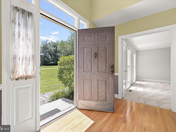 4th image of 5331 Wye Creek Dr