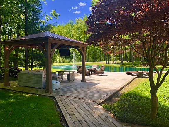 3rd image of 13737 Braeburn Ln