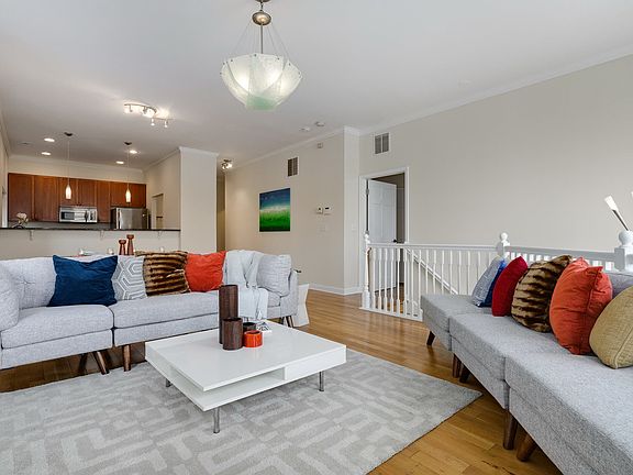2nd image of 6015 N Mozart St APT 104