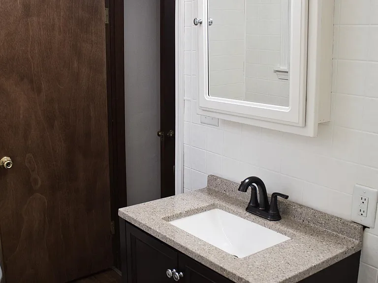 110 N Monon Ave — Photo 13