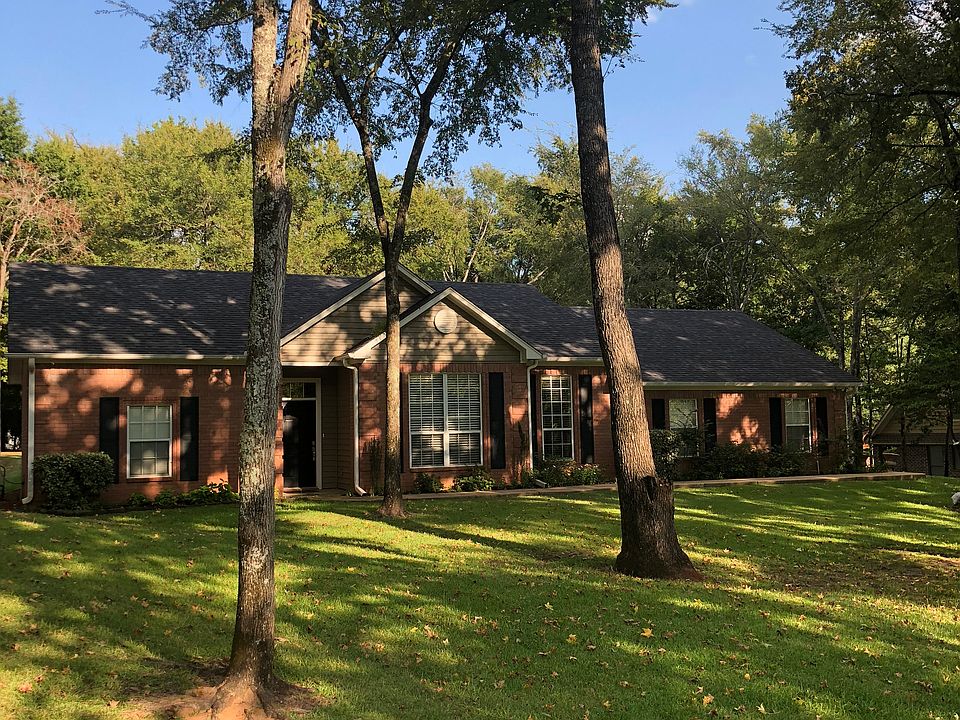 Front of beautiful home