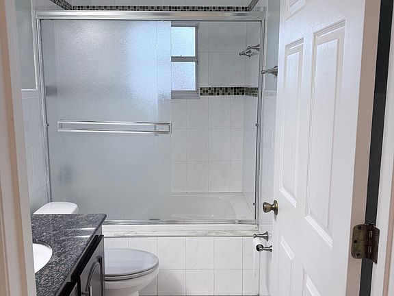 5th image of 1691 Norman St NE