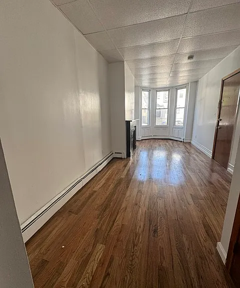 271 Griffith St #1R — Photo 1