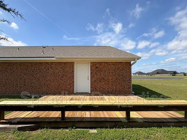 142 Lacey Lou Ln — Photo 10