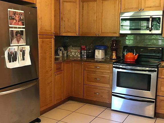 5th image of 13745 SW 74th Ave
