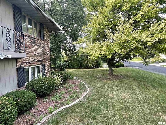 2nd image of 419 W Collingwood Cir