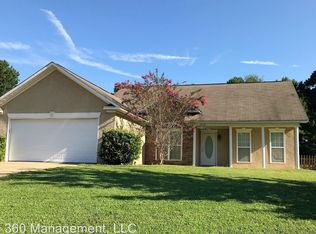 202 Southview Ln, Opelika, AL 36804