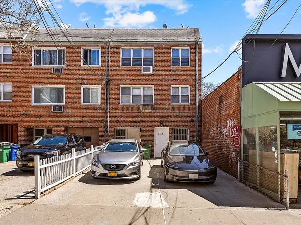 5263 65th Pl, Maspeth, NY 11378