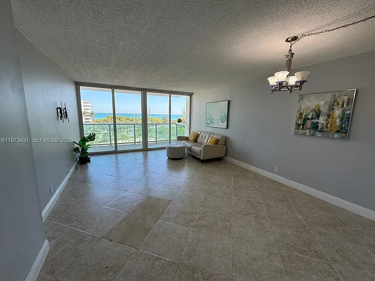 100 Bayview Dr #610 — Photo 4