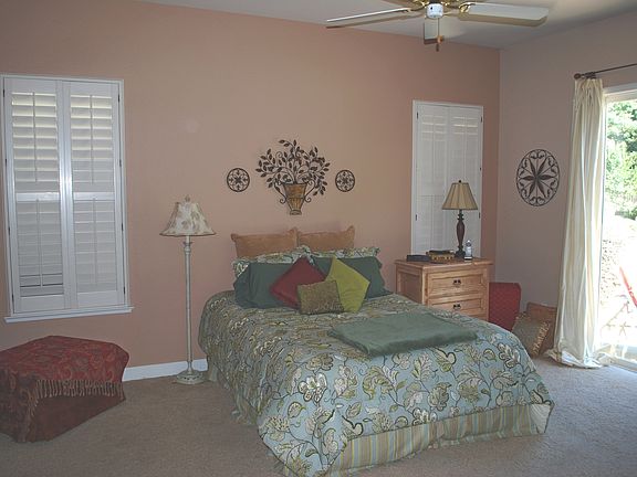 4th image of 440 Sunningdale Ct
