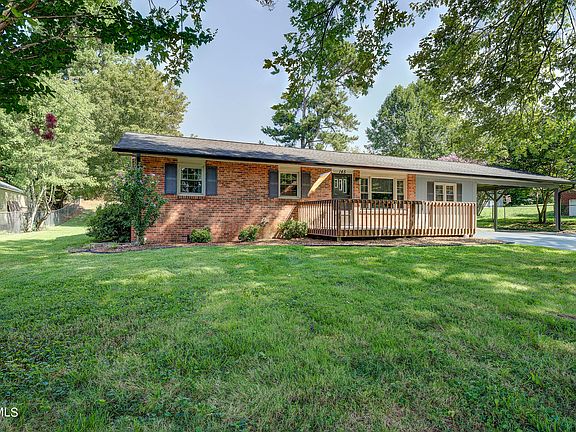 5th image of 145 Valley Dr