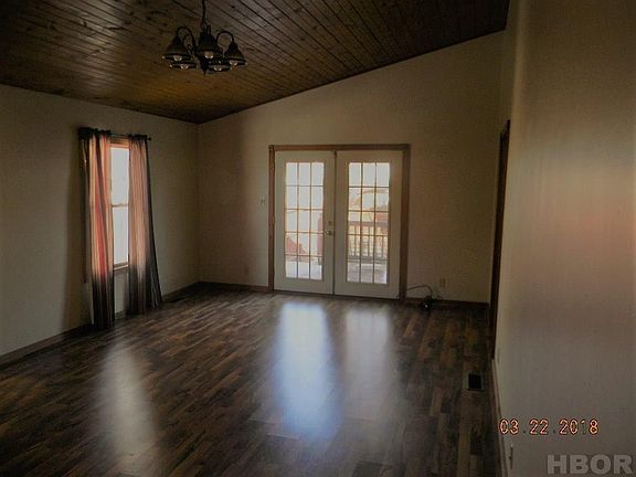 3rd image of 422 Vine St