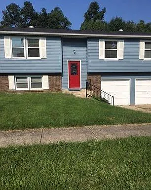 672 Holiday Dr — Photo 1