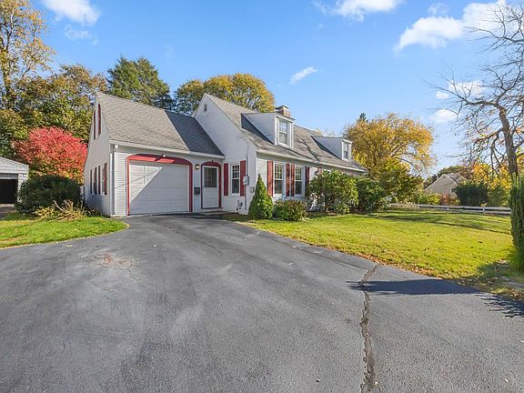 3rd image of 12 Gates Rd