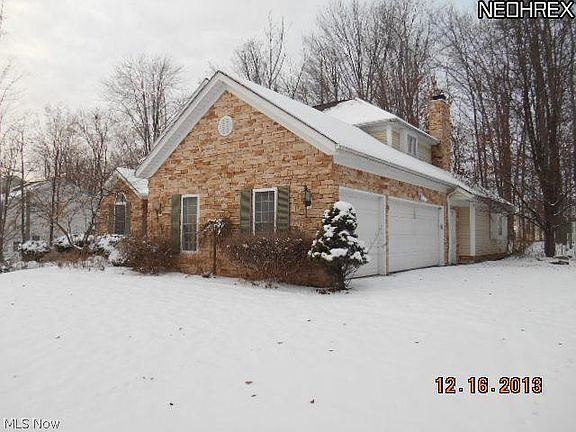 2nd image of 961 Chinaberry Cir S