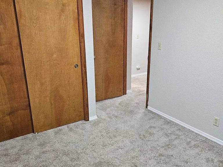 241 S Bruce Ln — Photo 16
