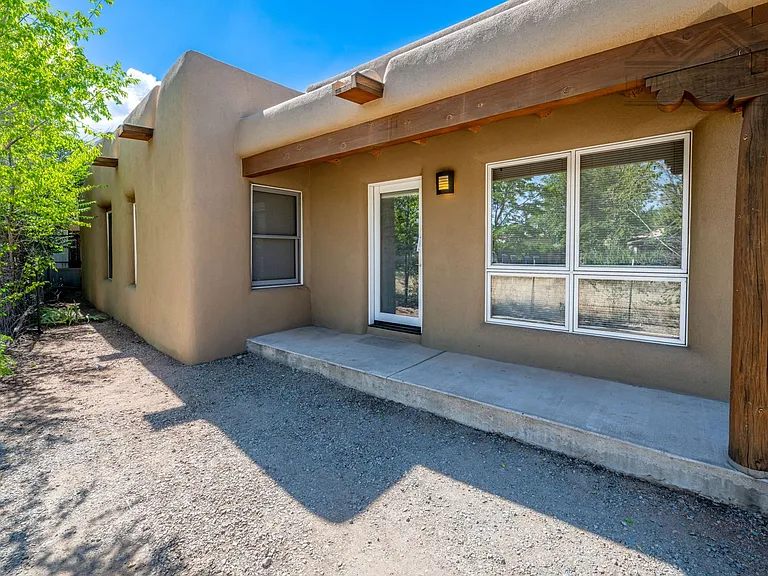 530B Lolita St — Photo 2