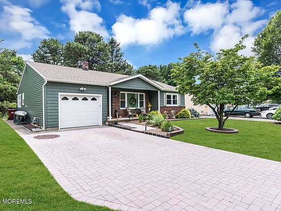 5th image of 12 Millbrook Drive