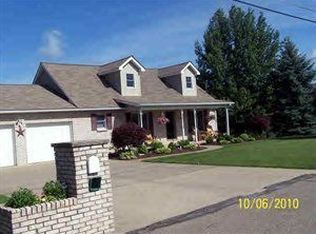 153 Rr 5, Moundsville, WV 26041