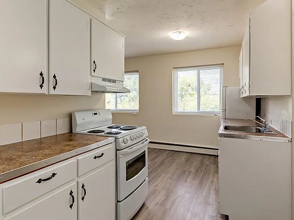 4th image of 10960 105th St W #102