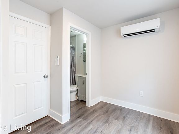 4th image of 2830 Rosehill St #2
