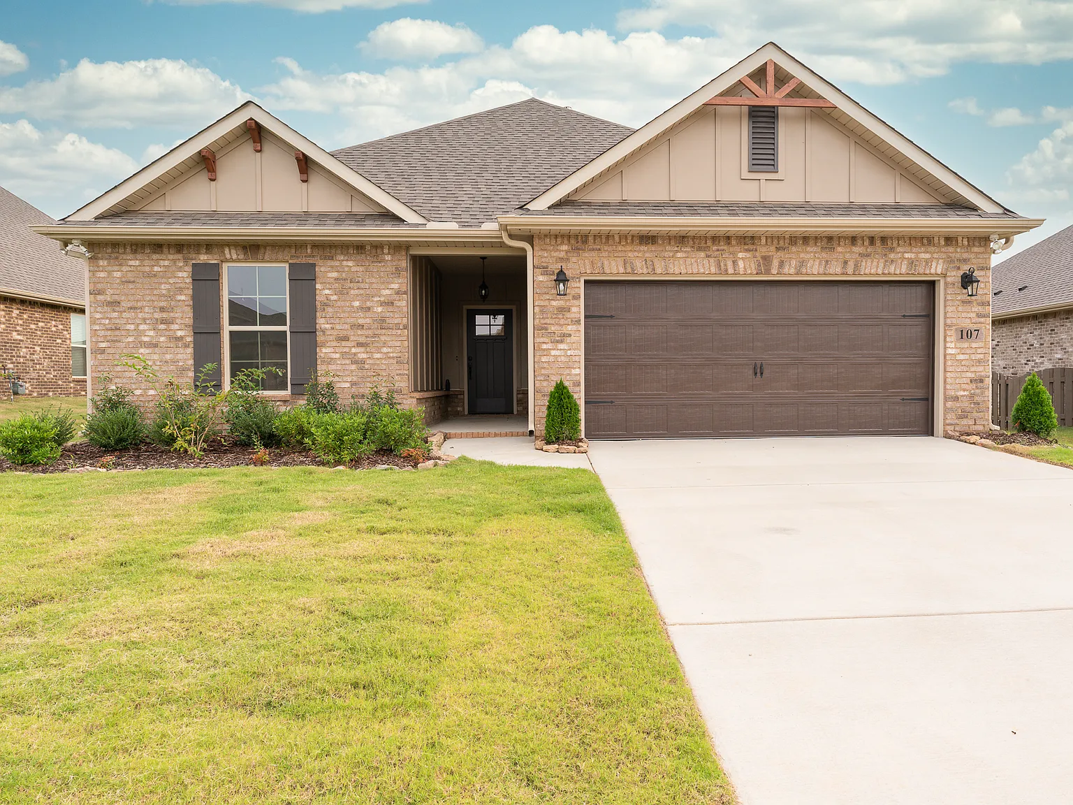 3 bed, 2.0 bath, 1645 sqft, $1,995 — Photo 2