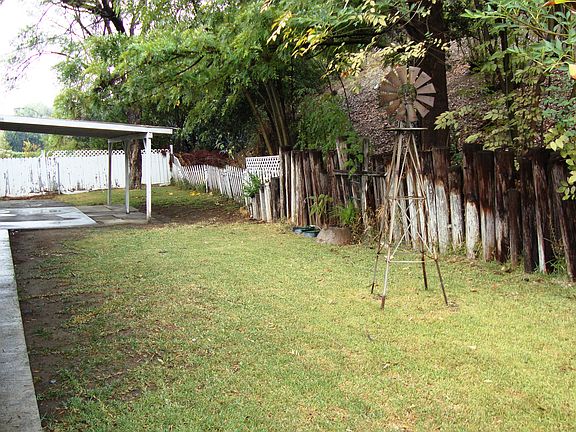 2nd image of 23641 Palomino Dr