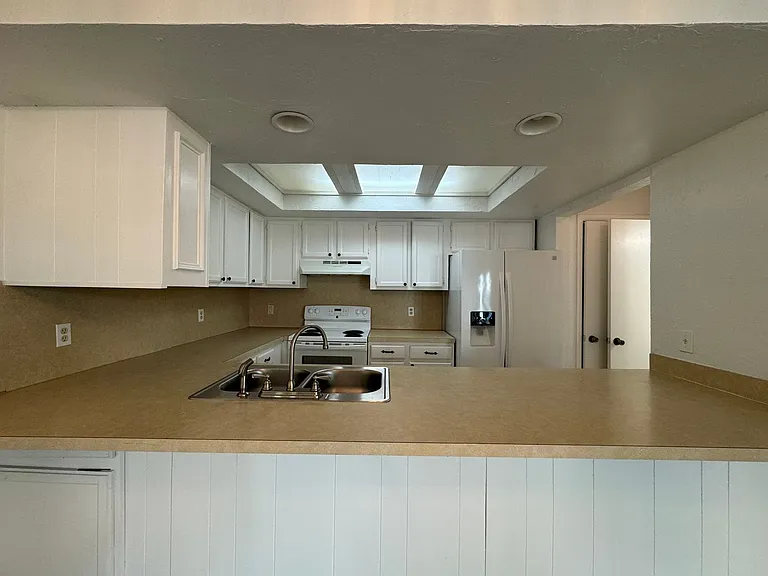 2215 NW 117th St — Photo 4