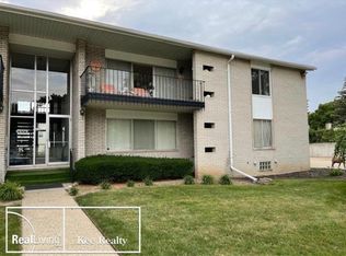 8609 Kennedy Cir UNIT 7, Warren, MI 48093