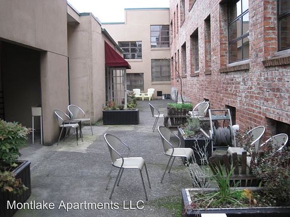 4th image of 2410 E Lynn St APT 207