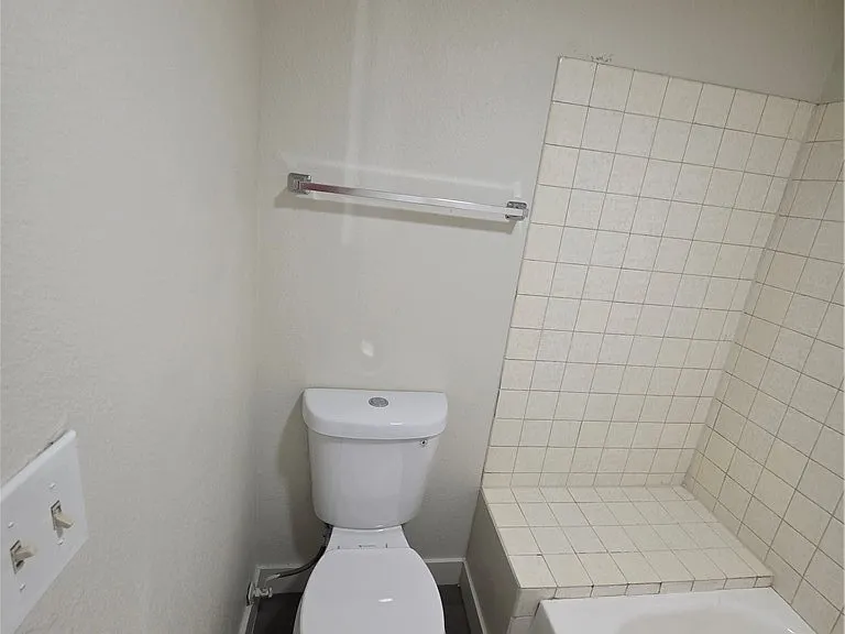 3364 Royce Ct — Photo 62