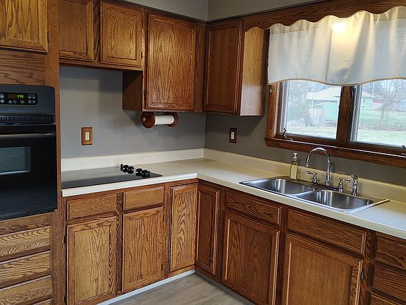 3rd image of 3957 Sherman Blvd