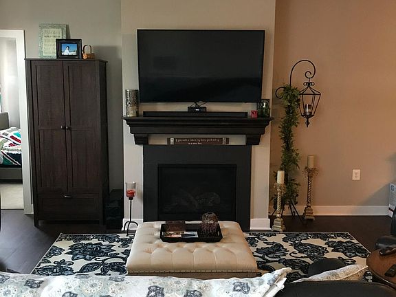 5th image of 303 Russo Way APT L