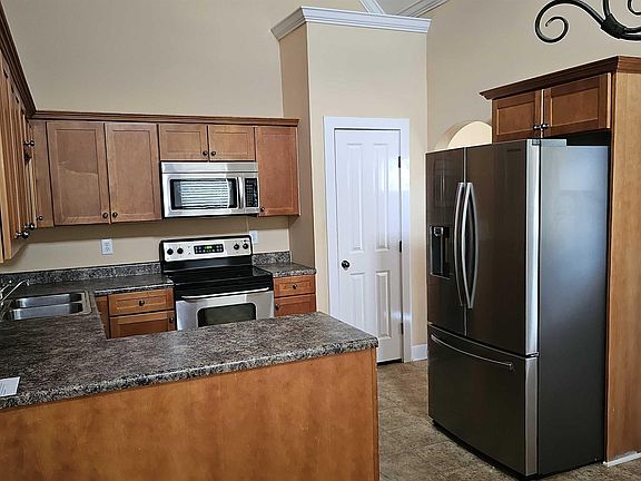 4th image of 128 Stonecreek Pl