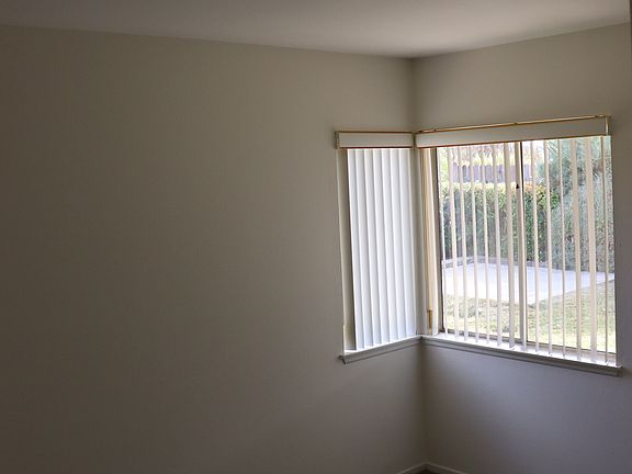 4th image of 25880 Fenda Way