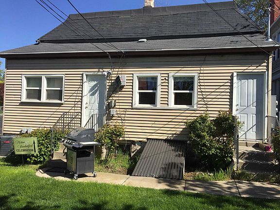 3rd image of 746 E South Temple St