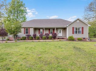 176 Battleground Dr, Wildersville, TN 38388