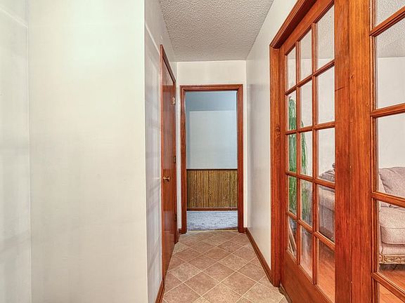 4th image of 212 Bramblewood Dr