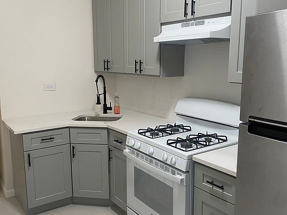 3rd image of 6157 Eliot Ave Floor 1